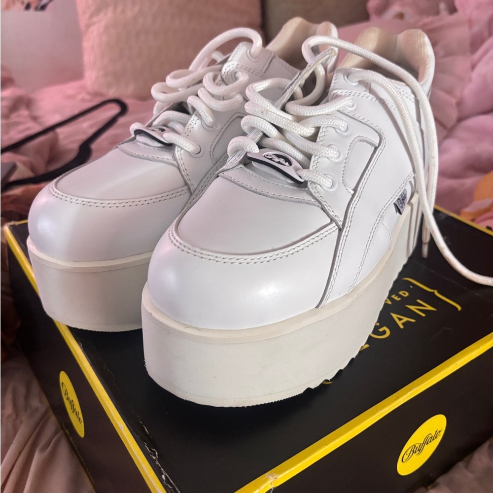 Buffalo White Platform Lace-Up Women's Sneakers
